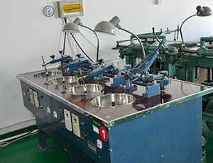 Variable frequency speed regulating optical four axis polishing machine