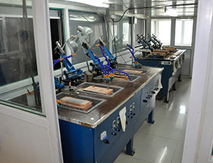 Variable frequency speed regulating optical four axis polishing machine