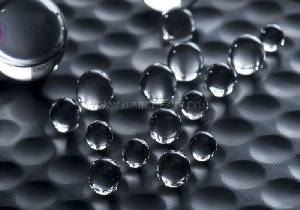 Which People are Suitable for Spherical Lenses and Aspheric Lenses